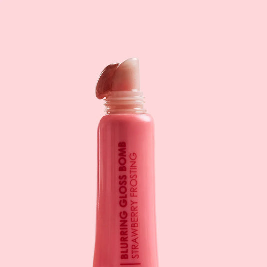 THE BLURRING GLOSS BOMB - STRAWBERRY FROSTING 15ML